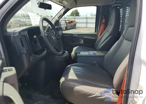 2015 Chevrolet Express G2500 из США, поврежденный, VIN 1GCWGFCF0F1211193